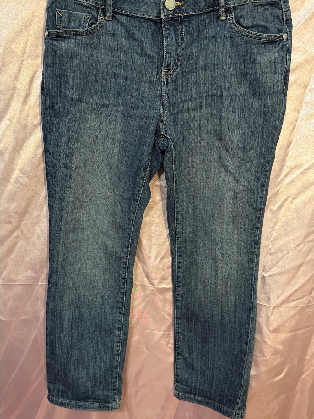 Simply Vera wang dark Blue denim capris Women's size 10